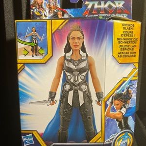 NEW! 2022 Hasbro Marvel Studios Thor Love and Thunder KING VALKYRIE 6 inch NEW